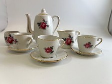 ensemble de petite dinette