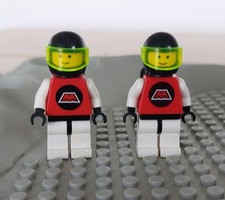 Lot 2 figurines Mtron m-tron