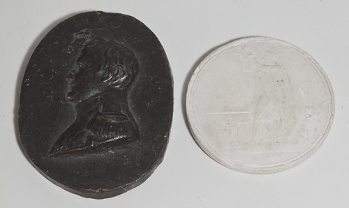 Lot médaillons plâtre - lot, 2