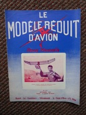 LE MODELE REDUIT D'AVION AVEC