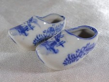 MINIATURE / POUPEE : MAGNIFIQUE PAIRE DE SABOT EN FAIENCE DE DELFT 