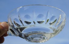 Tasse à crème en cristal taillé. Début Xxe s 