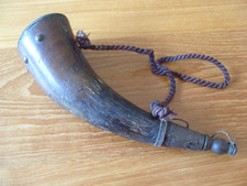 ANCIENNE POIRE CORNE A POUDRE OBJET ETHNIQUE SCULPTE