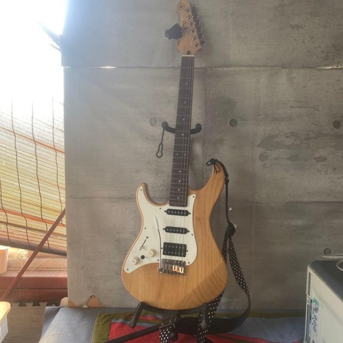 Yamaha pacifica112v jaune - ☆,
