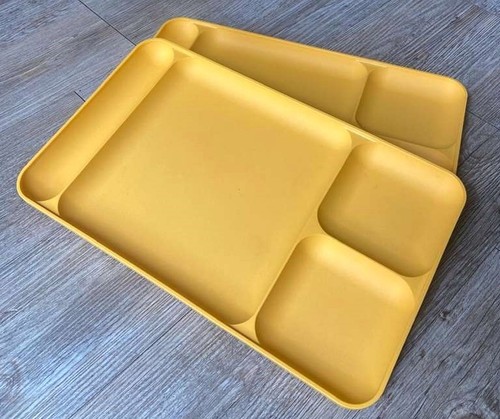 Plateaux télé tupperware - plateaux,