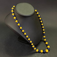 Élégant collier fantaisie en