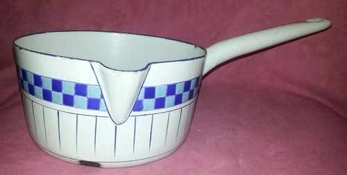Jolie ancienne casserole - , en