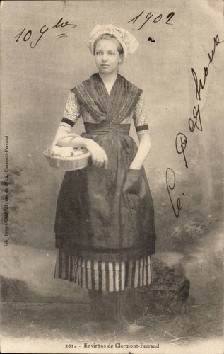 Jeune femme costume - jeune, en