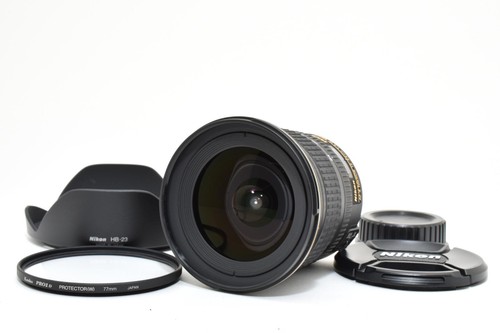Objectif zoom grand - , angle