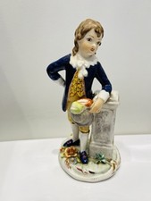 Figurine / statuette Ancienne garçon Marquis Capodimonte ? - recollée -