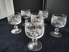 6 Verres à vin blanc ou Porto