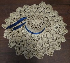 Chapeau capeline vintage crochet pour la décoration