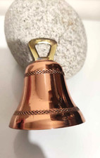 charmante cloche de table en