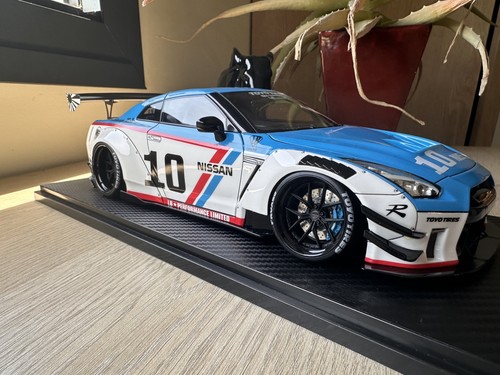 Nissan gtr r35 liberty - nissan, walk