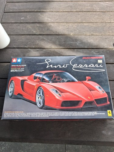 Maquette voiture enzo ferrari - maquette,
