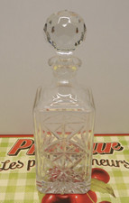 -JOLIE CARAFE CRISTAL Taillé avec son gros bouchon à facettes plein WHISKY  D
