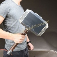 Neuf Avengers Endgame Marteau