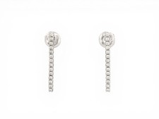 NEUF BOUCLES D'OREILLES