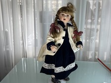 Poupée d'artiste poupées en