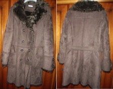 Superbe manteau long  marron  -   Taille  42  imitation Peau retournée