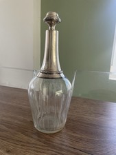 Ancienne carafe en cristal taillé et argent massif minerve