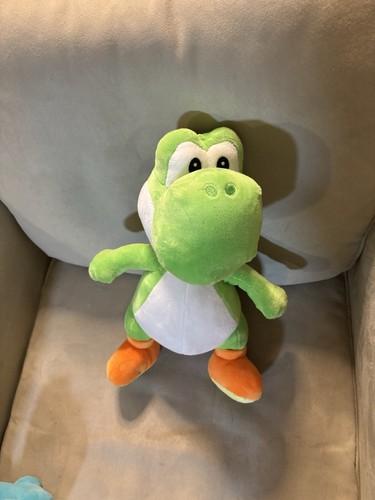 2020 nintendo yoshi green - ,
