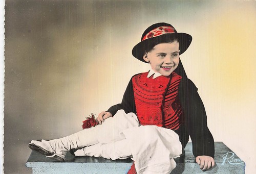 Quimper costume bigouden - costume,