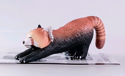 Figurine mascotte red - red, panda