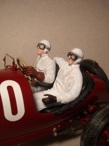 Figurines mercedes - 1/18,