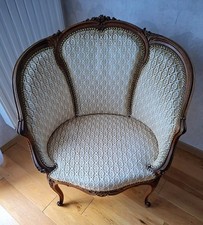 Bergère dit rocaille en noyer