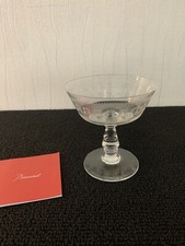 10 coupes à champagne gravé frise grecque cristal de Baccarat (prix à la pièce)