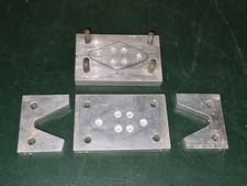 MOULE A PLOMBS HEXAGONAL PERCE 100 GRS