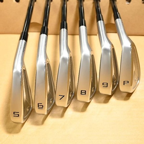 Taylormade iron set - iron, pw