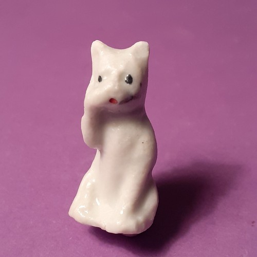 Feve ancienne chat mignon - feve,