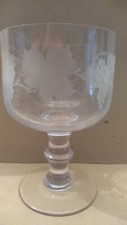 Coupe en verre taillé et