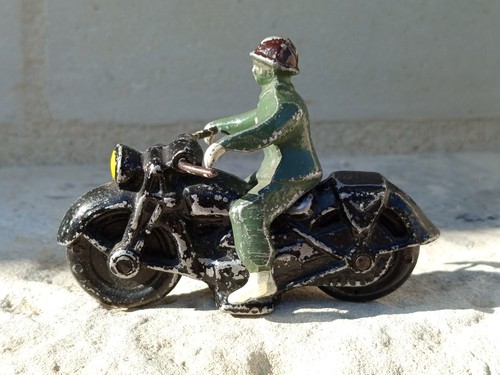 Jouet quiralu moto et - et, soldat