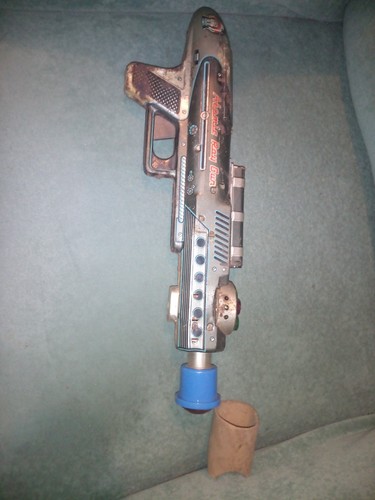 Atomic ray gun space tin - gun,