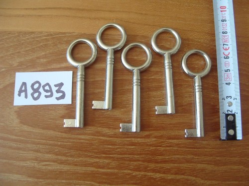 Lot a893 clé clés clefs - 5,