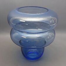 Vase En Verre Bleu Transparent Taillé Élégant Design Moderniste Vintage