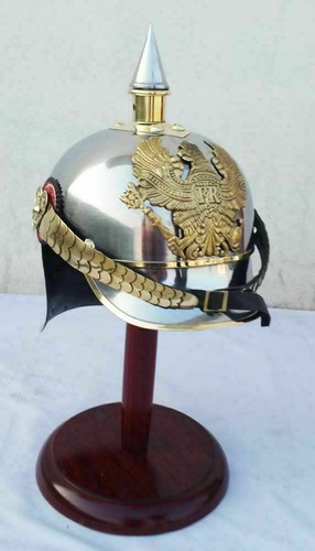 Casque pointe militaire - casque,