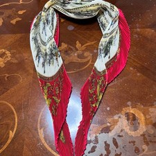 Foulard Hermès plissé en