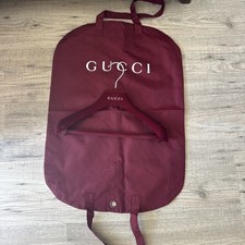 Housse vêtement avec cintre