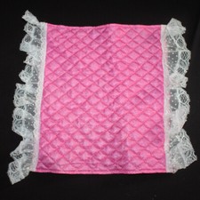 Dessus de lit rose du lit baldaquin Barbie féérique Mattel