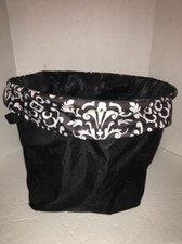 Thirty-One Black Perisian Pop