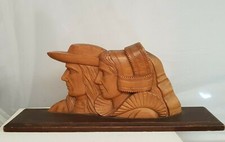 WOOD CARVING. SCULPTURE SUR BOIS 