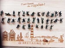 Lot de 32  figurines militaires  HO .Locomotive .Train électrique .Loco .