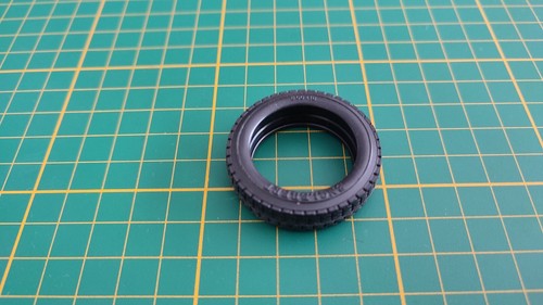 Pneu seul pièce miniature