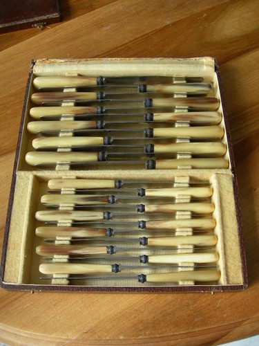 Série couteaux anciens - série, 24