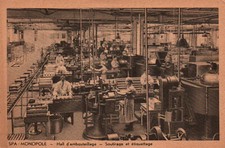 Spa - Monopole - Hall d'embouteillage, soutirage et etiquettage