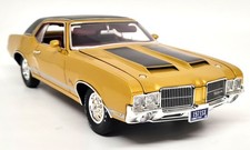 Acme Danbury 1/18 Oldsmobile Cutlass SX 1971 Gold Diecast Scale Model Car